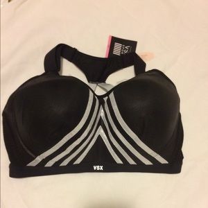 Victoria’s Secret VSX Sport bra size 40DD